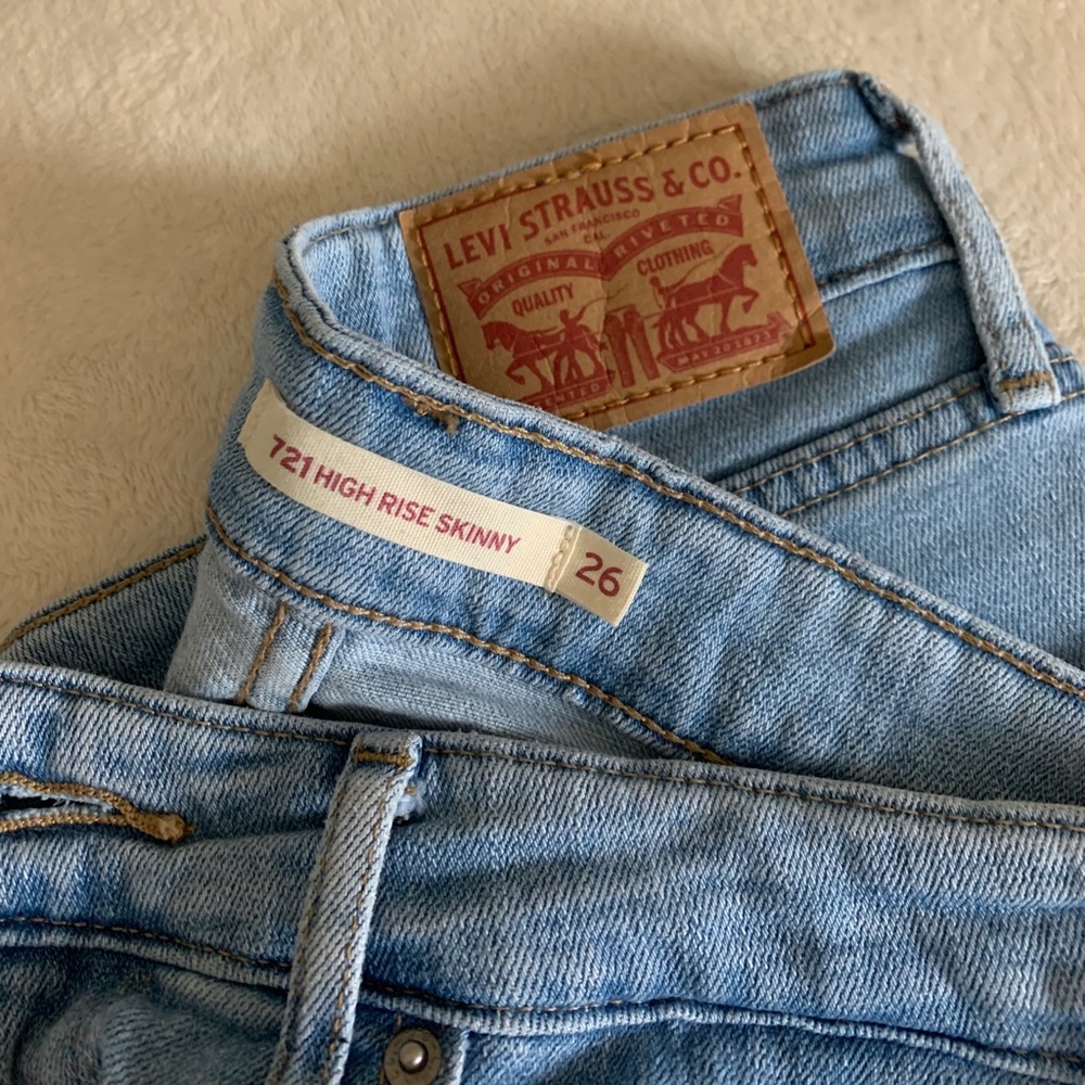 Levi’s Women’s 721 High Rise Skinny Jeans